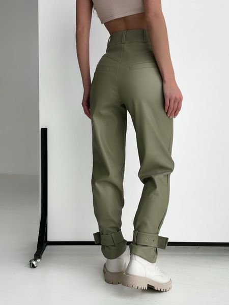 Жіночі брюки з еко шкіри на затяжках рівного покрою. 31470401 фото